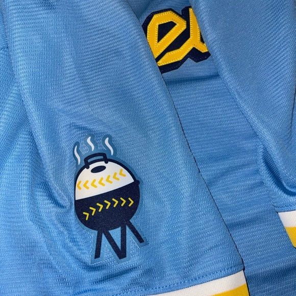 MLB Milwaukee Brewers- Brew Crew City Connect Jersey • Size Medium - Picture 5 of 10